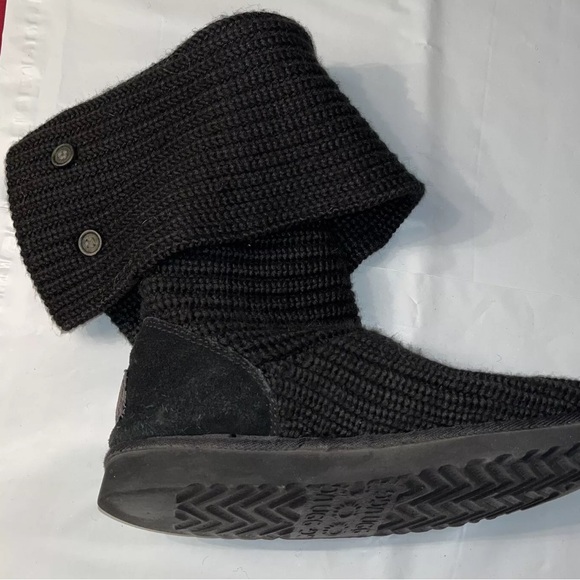 UGG Tall BLACK KNIT BOOTS 9 Cardy SWEATER F3007L Sheepskin Lining Logo Buttons 9 - Picture 4 of 11